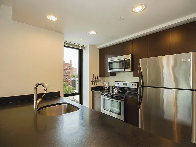 1595 Lexington Ave #3B — Photo 4