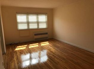 3212 47th St #2, Astoria, NY 11103
