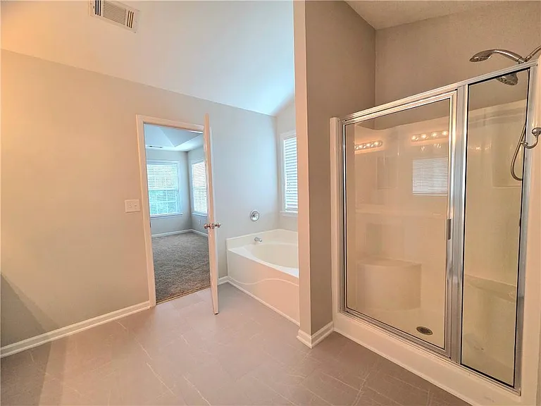 621 Roxtree Ct — Photo 16