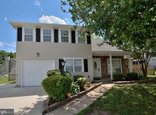 6061 Ponhill Dr, Woodbridge, VA 22193