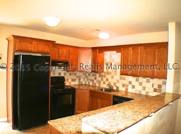 3rd image of 1131 S Toledo Ave