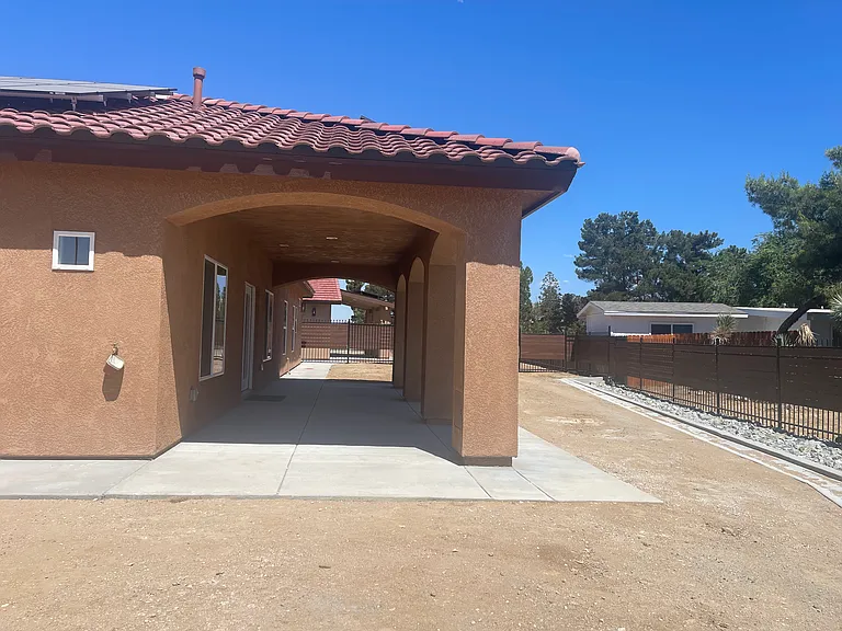 17515 Live Oak St — Photo 110