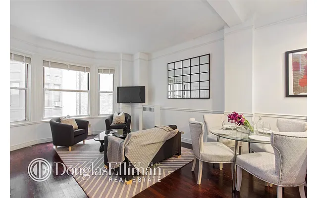 Sold by Douglas Elliman | media 10
