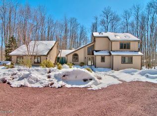 34 Brook Trout Trl, Pocono Pines, PA 18350