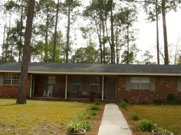 708 Pineview Dr, Douglas, GA 31533