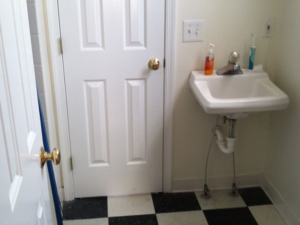 1st image of 401 N Boulevard APT 14