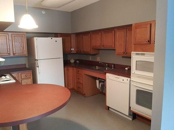 2nd image of 801 11th Ave N #9