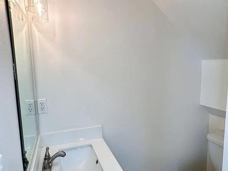 9939 Topanga Canyon Blvd — Photo 48