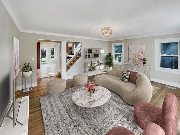2nd image of 2060 Giesmann St