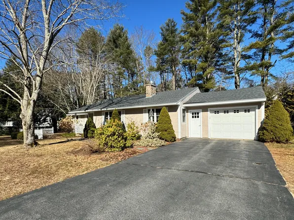 3 Oak Bluff Road, Kennebunk, ME 04043