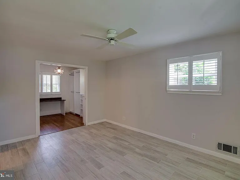 1415 Mayflower Dr — Photo 11