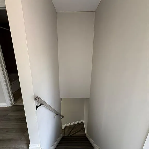 830 Parent Ave — Photo 9
