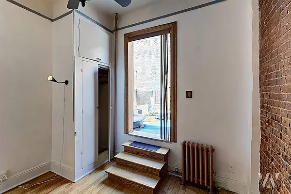 Rented by Wohlfarth & Associates Inc | media 10