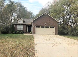 420 Lillie Belle Ln, Clarksville, TN 37042