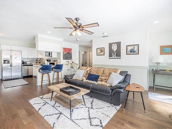 4th image of 1214 E Diana St