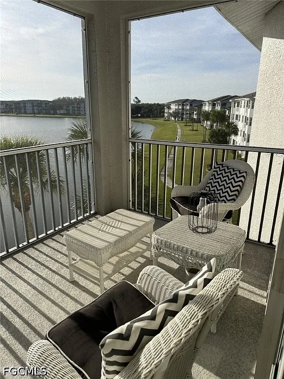 2 bed, 2.0 bath, 1232 sqft, $6,000 — Photo 2