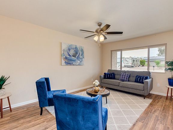 3rd image of 3049 W Wildwood Dr