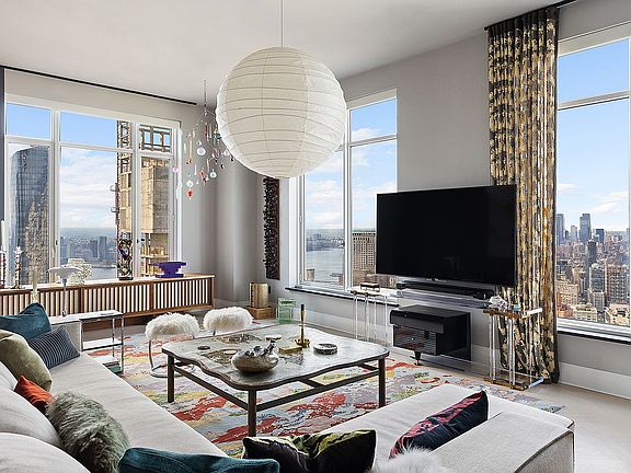 2nd image of 30 Park Pl #59A