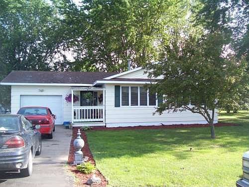 1st image of 450 6th Ave NE