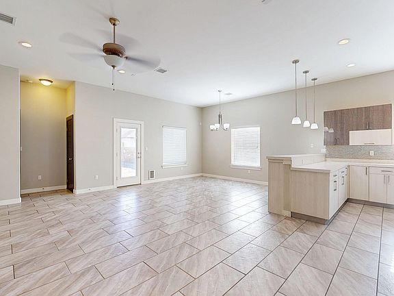3rd image of 2788 San Antonio Dr