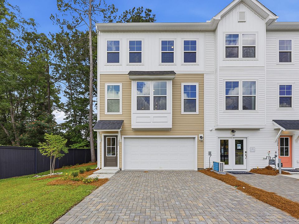 1st image of 124 Fernbank Rd