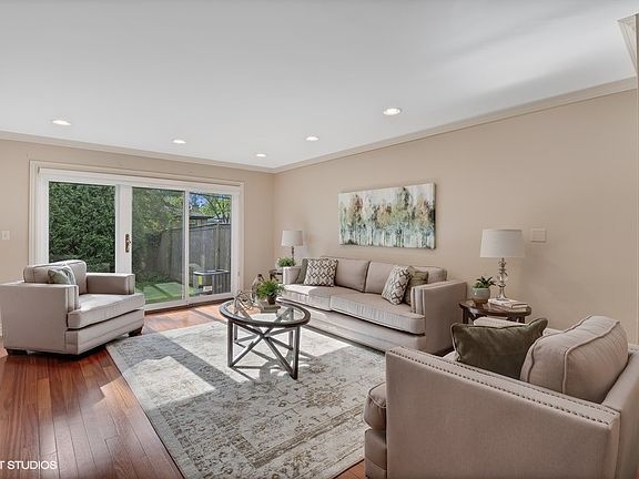 3rd image of 246 Essex Pl