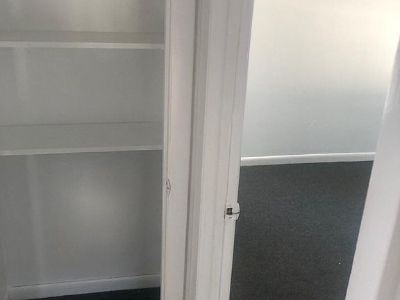 4th image of 178 Carlisle St