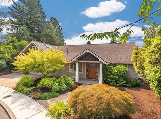 1588 SW Dellwood Ct, Portland, OR 97225