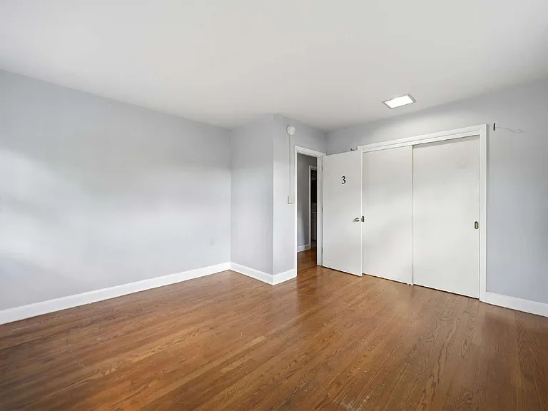 323 N Potomac St #2 — Photo 7