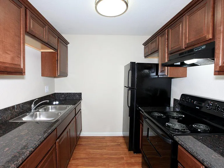 Mapleview Apt. Homes — Photo 33