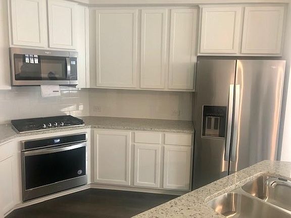 4th image of 2456 Klamath Dr