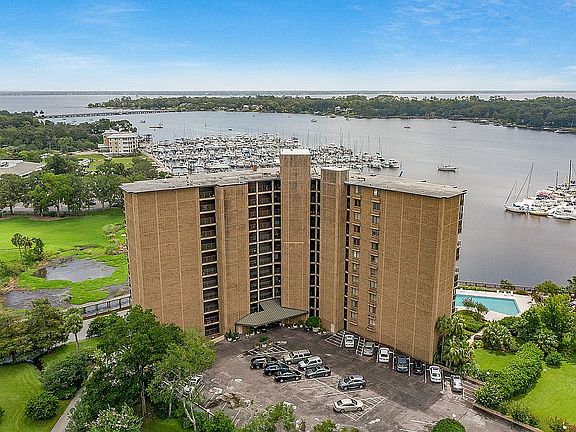 3rd image of 4401 Lakeside Dr Unit 603