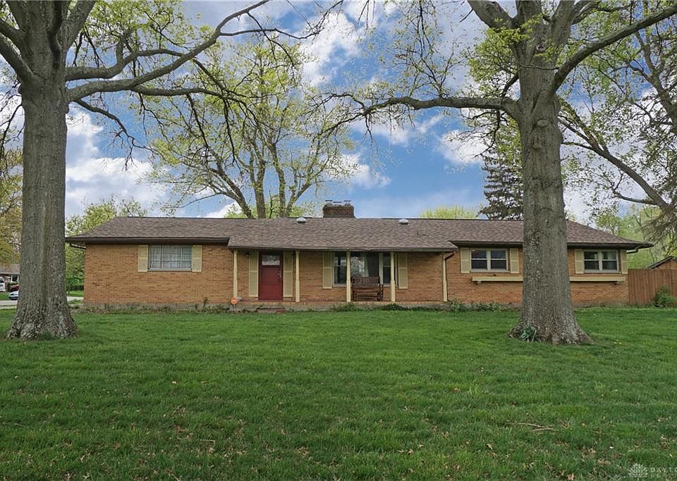 1st image of 484 Meadowview Dr