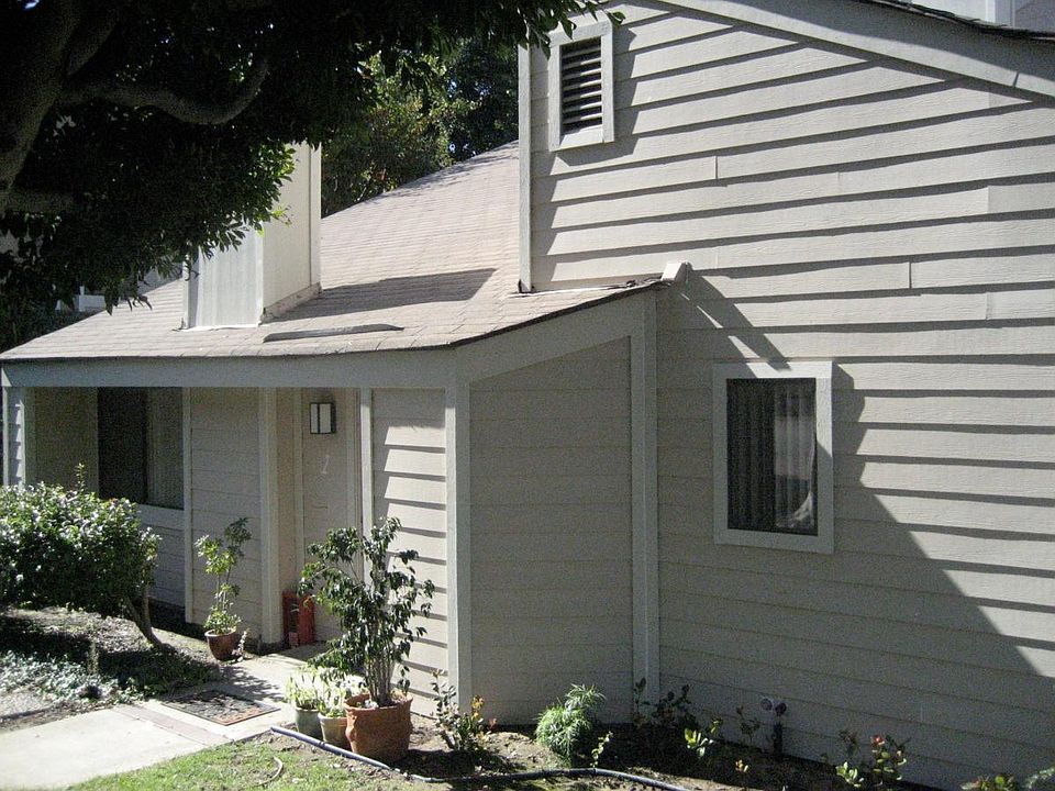 Front view of Condo