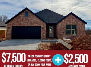 1909 Farmer St, Pea Ridge, AR 72751