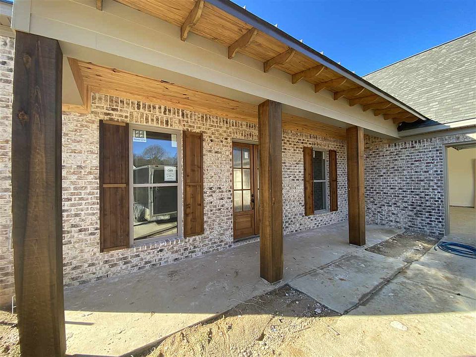 1st image of 365 Driftwood Ln