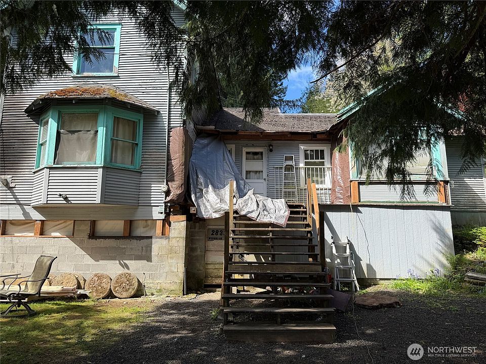 1st image of 2833 Wishkah Road