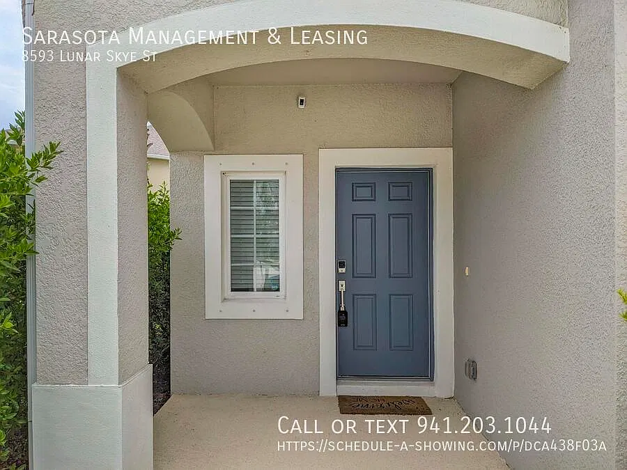 2-Story 3 Bed, 2.5 Bath End-Unit Townhome in Skye Ranch! — Photo 2