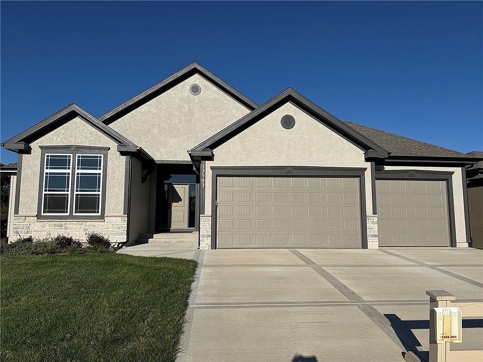 1st image of 13503 NW Terrace Park Dr