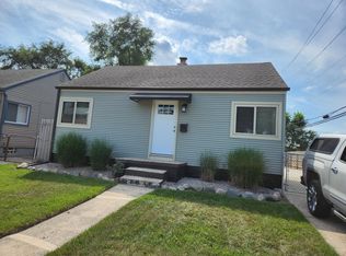1021 W Farnum Ave, Madison Heights, MI 48071