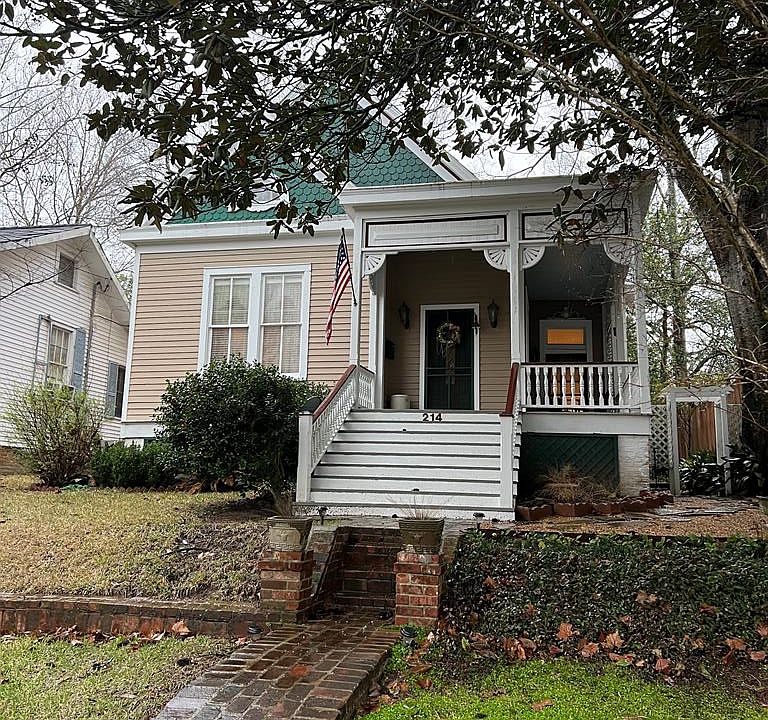 1st image of 214 Saint Charles Ave