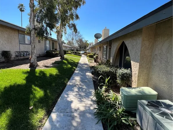 2891 Canyon Crest Dr APT 16, Riverside, CA 92507