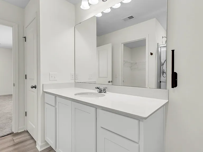 424 Pender Woods Dr — Photo 32