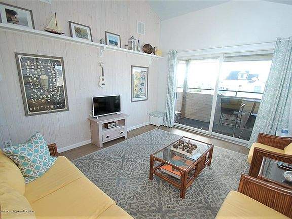 4th image of 2108 Central Ave #12