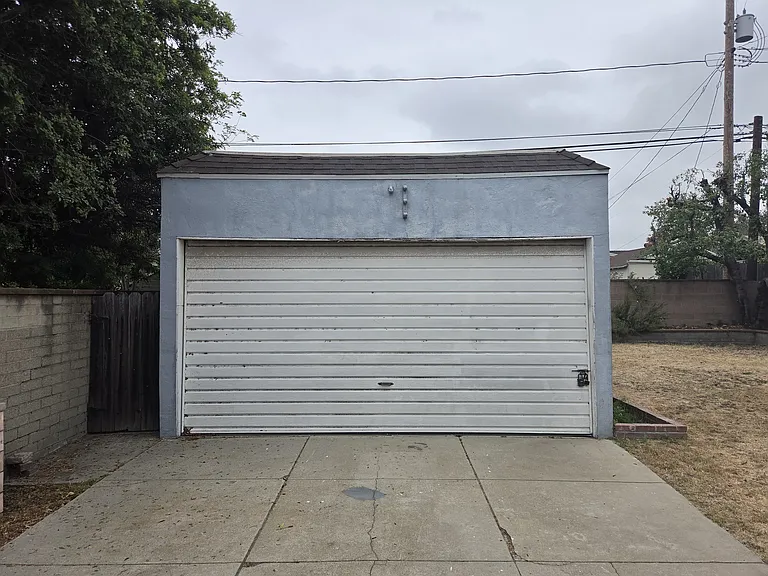 1721 N Fairview St — Photo 3