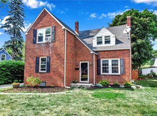 11 Lakeside Cres, Lancaster, NY 14086