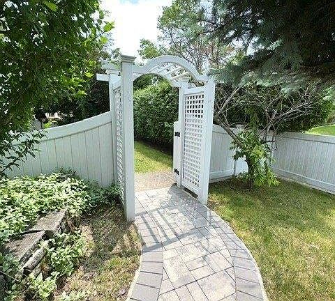 4th image of 746 Vivian Ct #1