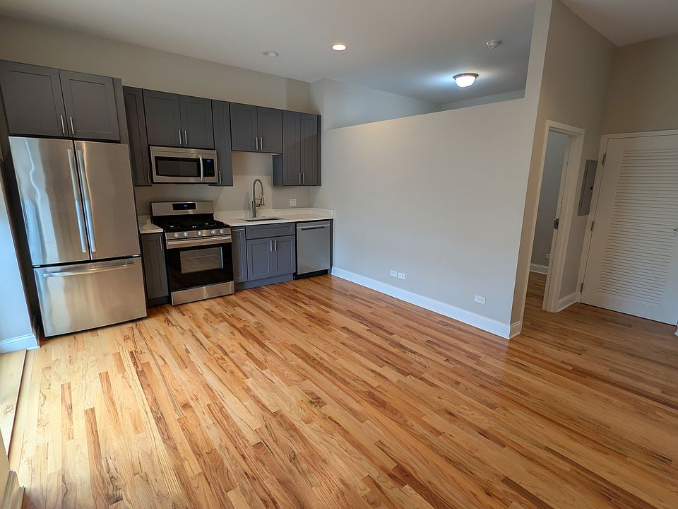 1st image of 3122 N Broadway St Unit 202