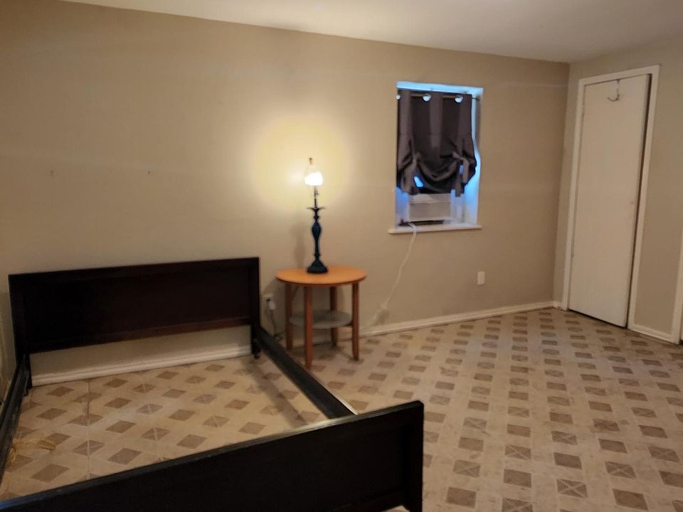 1st image of 4322 Siegel St