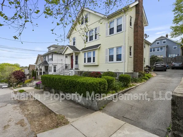 26-28 Warwick Rd, Watertown, MA 02472